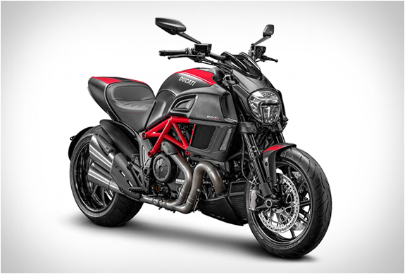 2015-ducati-diavel-6.jpg