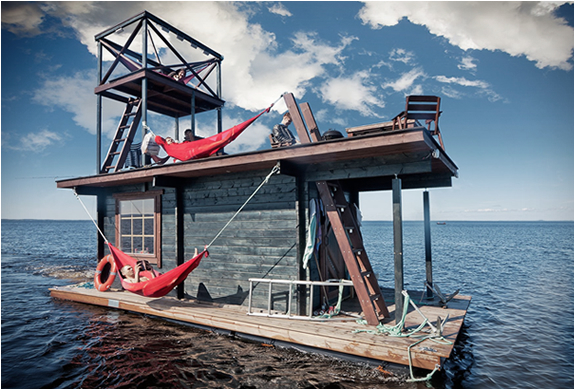 floating-sauna-houseboat.jpg