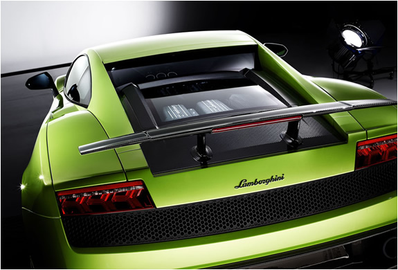 img_lamborghini_superleggera_2.jpg