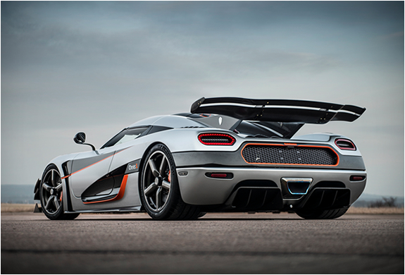 koenigsegg-one-5.jpg