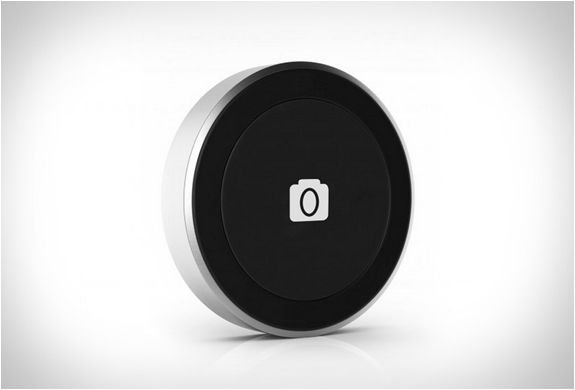 satechi-bluetooth-button-series-4.jpg