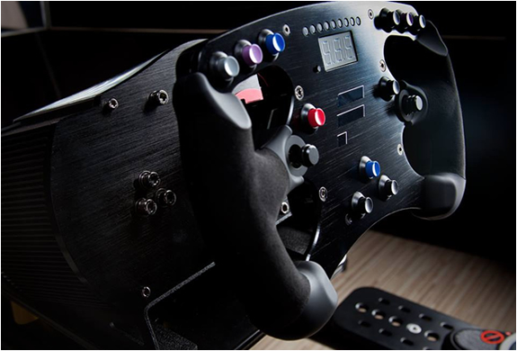 vesaro-racing-simulator-5.jpg