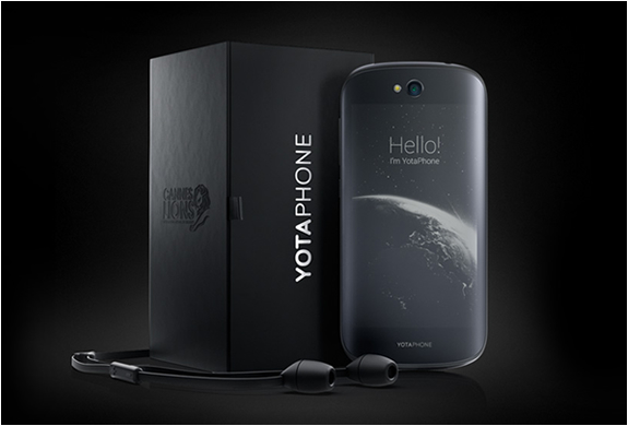 yotaphone2-5.jpg