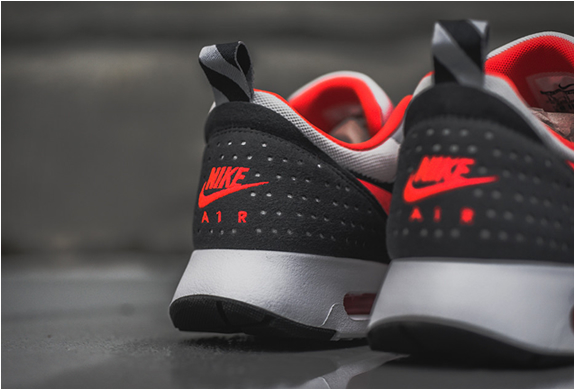 Nike air max tavas red black best sale