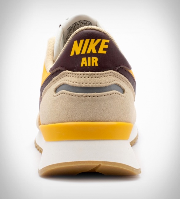 Nike air vortex beige yellow online