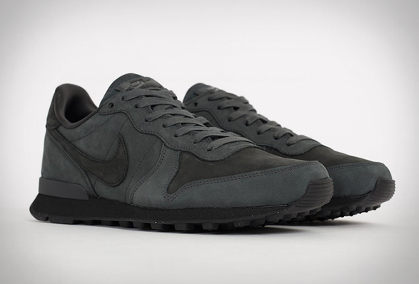 Internationalist nike black on sale