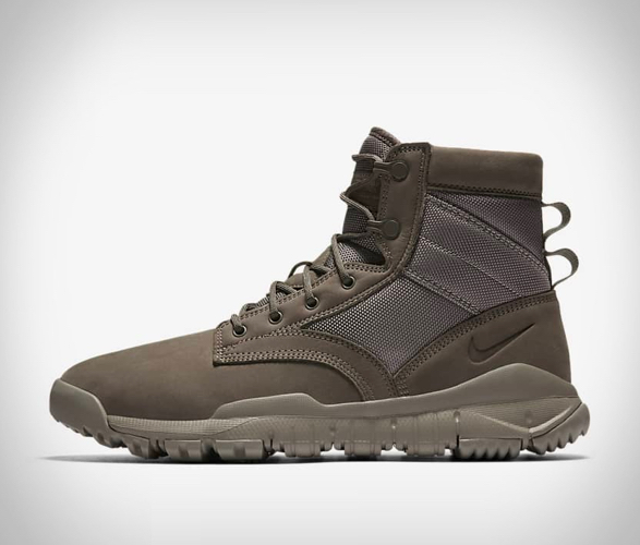 Nike SFB 6 Leather Boots