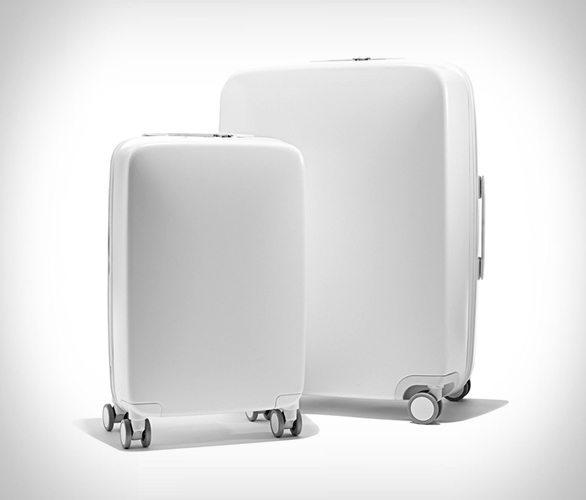 Raden Smart Suitcase